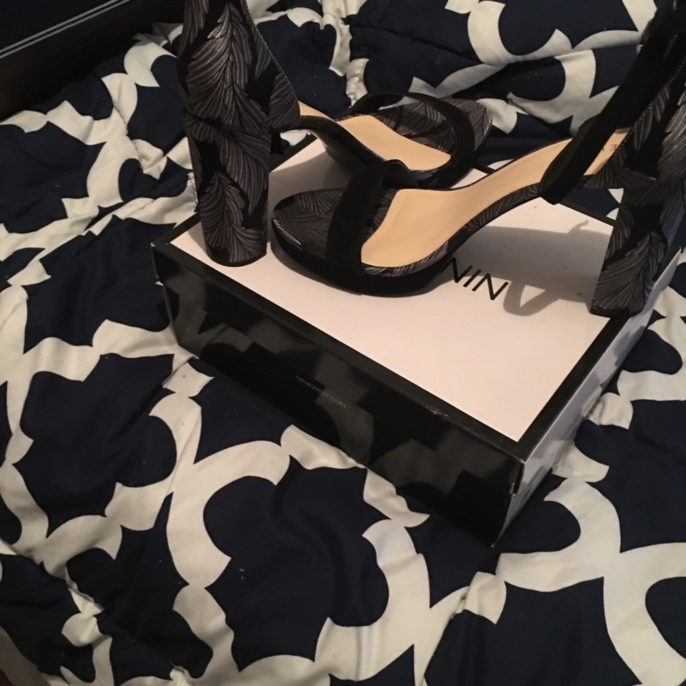 Black and gray nine West  lady shoes